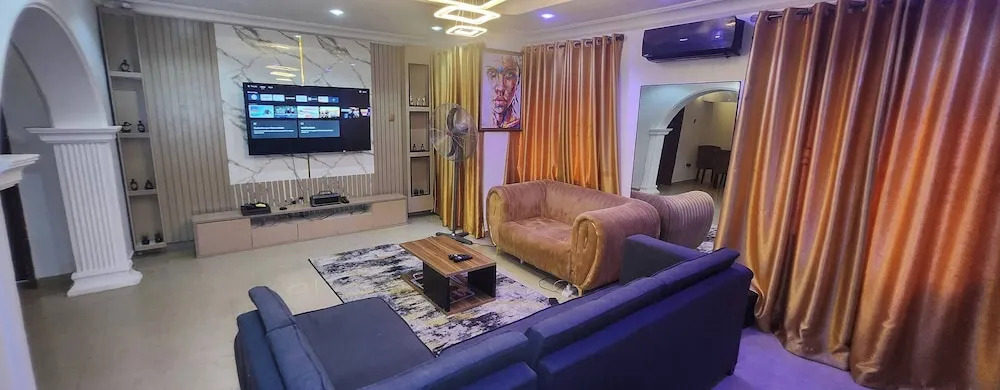 Luxurious 3-bedroom Apartment in Lagos With Pool Access