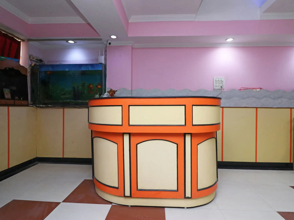OYO 26906 Hotel Tarang