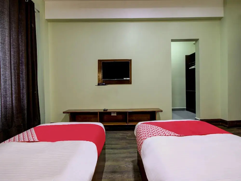 OYO 19563 Infinity Inn