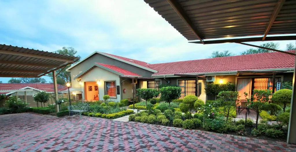 Avalon Guest Manor