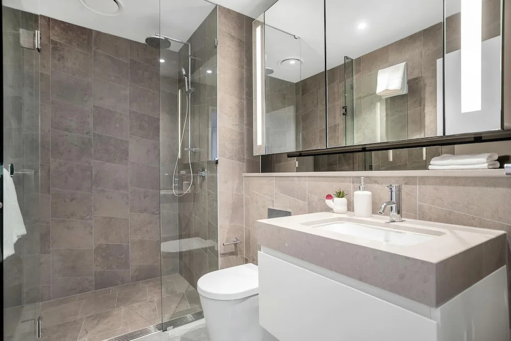 I02-china Town Luxury Service Apartment