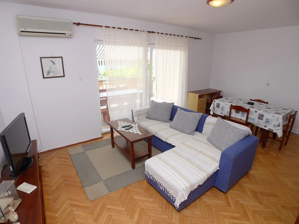 Apartment for 5 Persons With Balcony