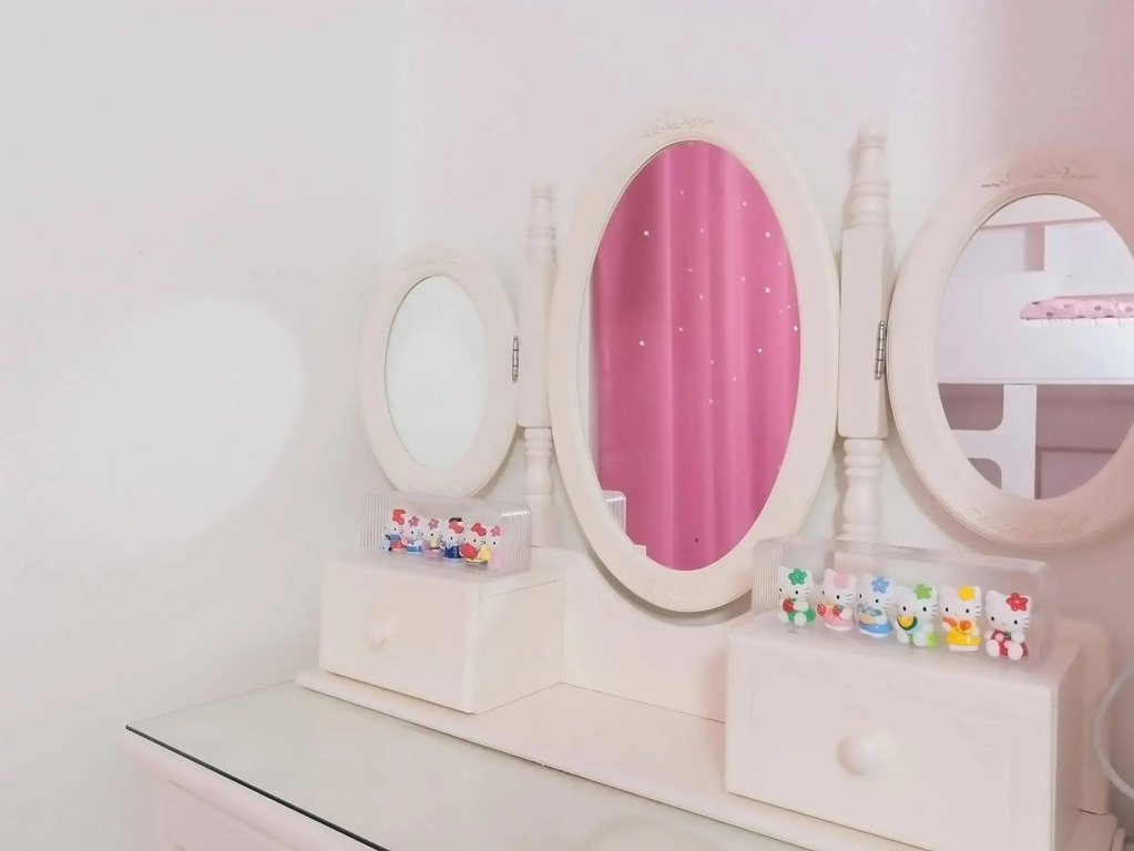 Nanu Guesthouse Pink Female Only (только для женщин)