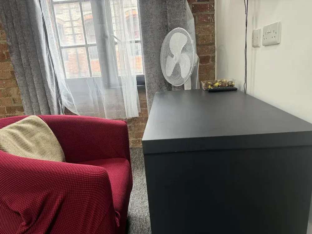Studio - Sleeps 2 - Parking - Wifi