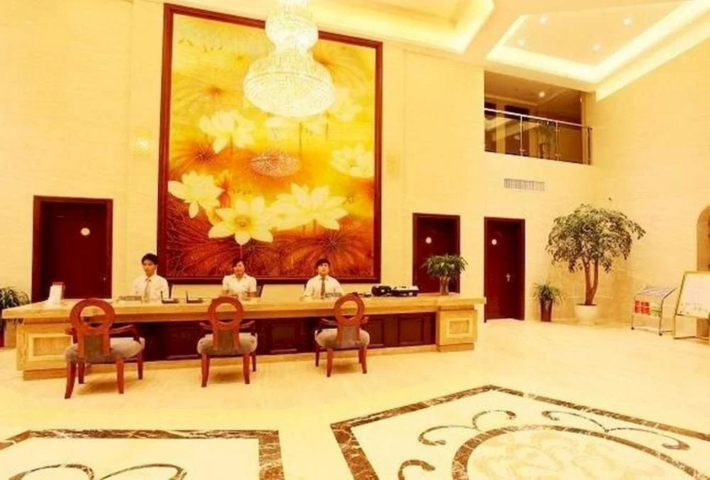 Gao Chun Palace Garden Hotel