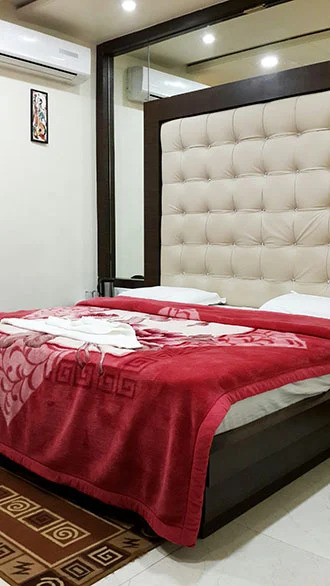 Hotel Gulmohar Inn