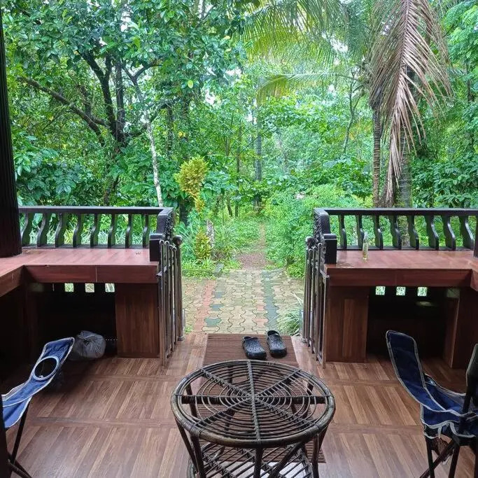Thondar Homestays