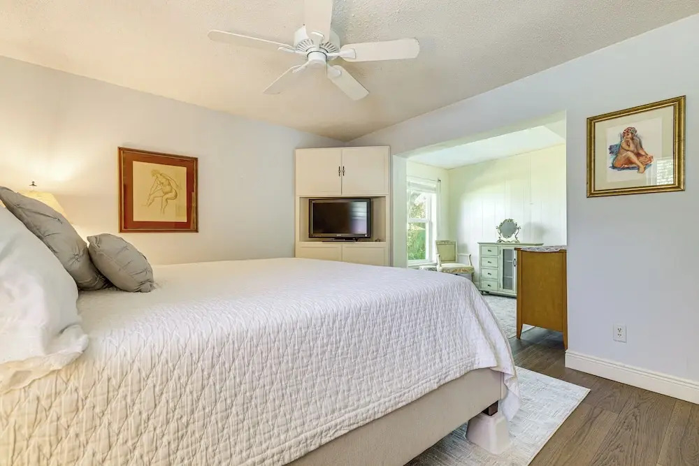 1 Mi to Dtwn Stuart: Home w/ Pergola & Garden!