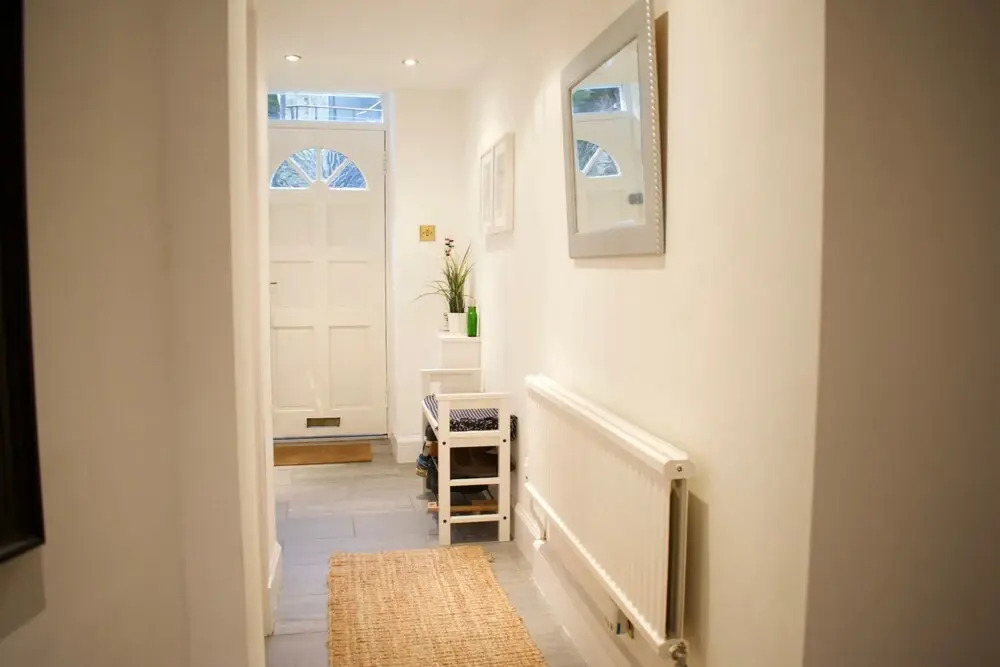 Central, Garden Flat, Sleeps 4, Perfect Location