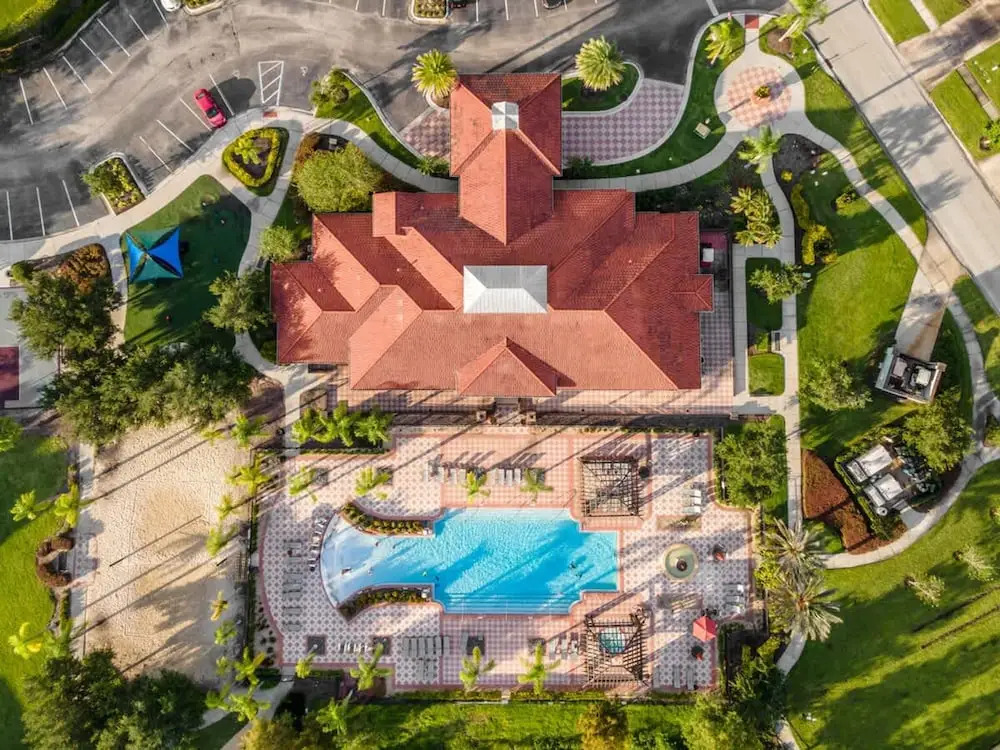 Lake View and Private Pool 4BR at Bella Vida