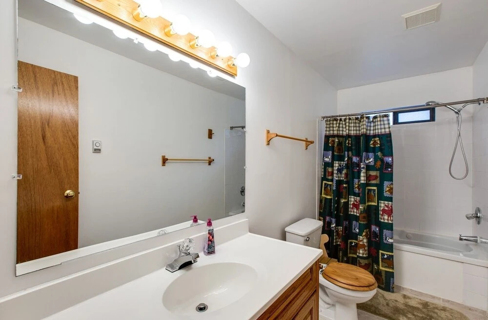 76mbr - Wifi - Pets Ok - Hot Tub - Sleeps 9 4 Bedroom Home