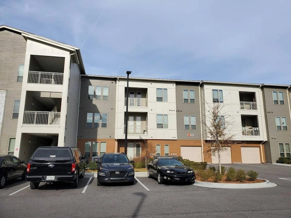 FRONTDESK The Point at Town Center Apts Jacksonville
