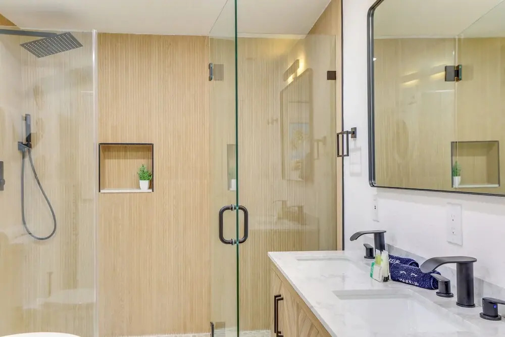 Private Hot Tub & Fenced Yard: Sleek Gulfport Home
