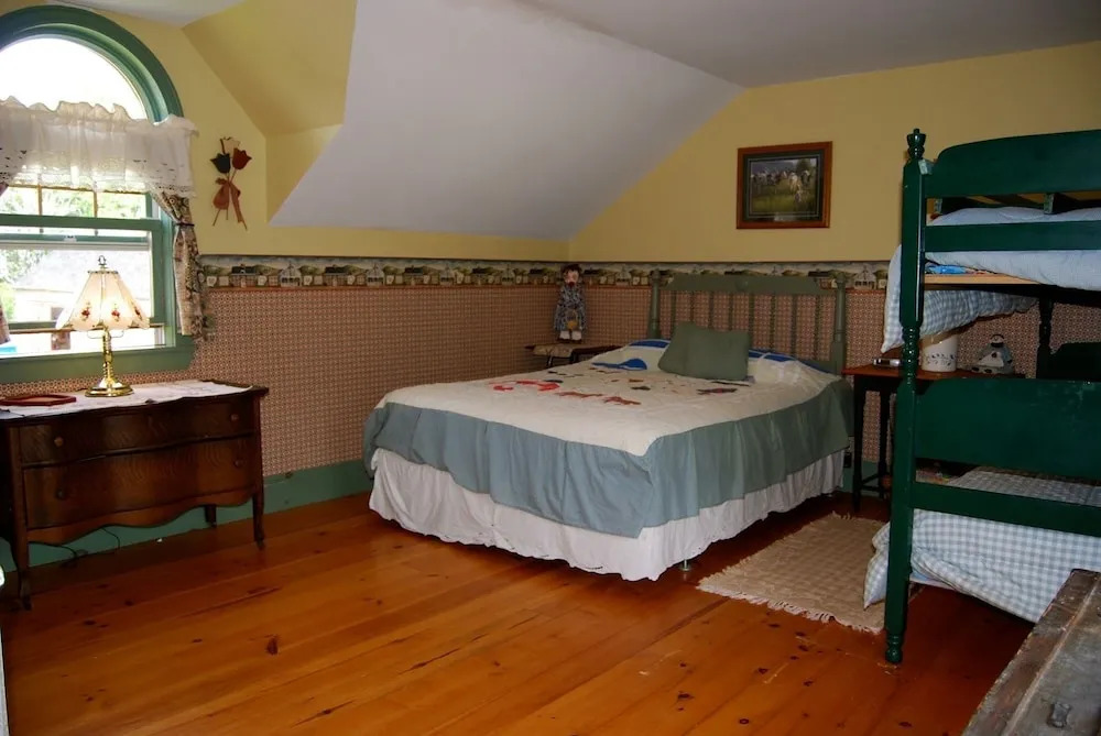 Bugaboo Cottages