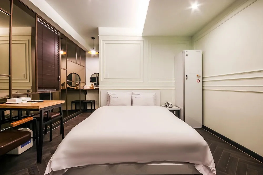 Hotel Making
