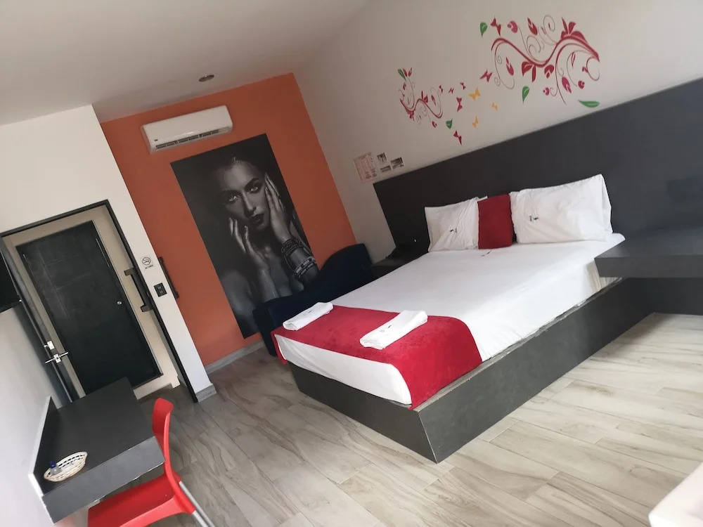 Motel Due