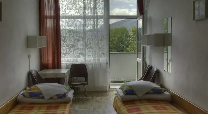 Hostel - Schronisko Młodzieżowe Wiecha