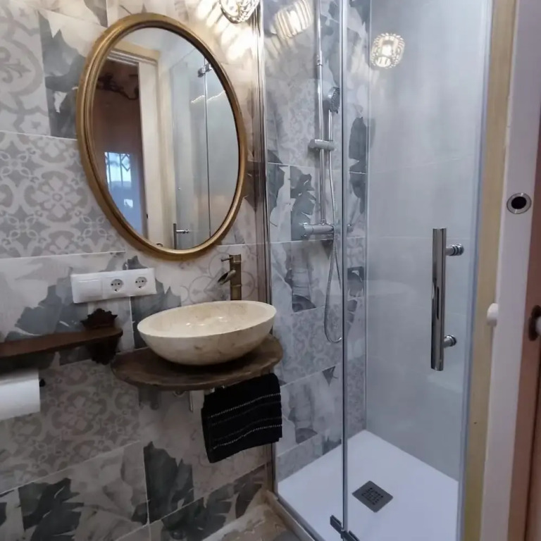 Хостел House with 9 private rooms