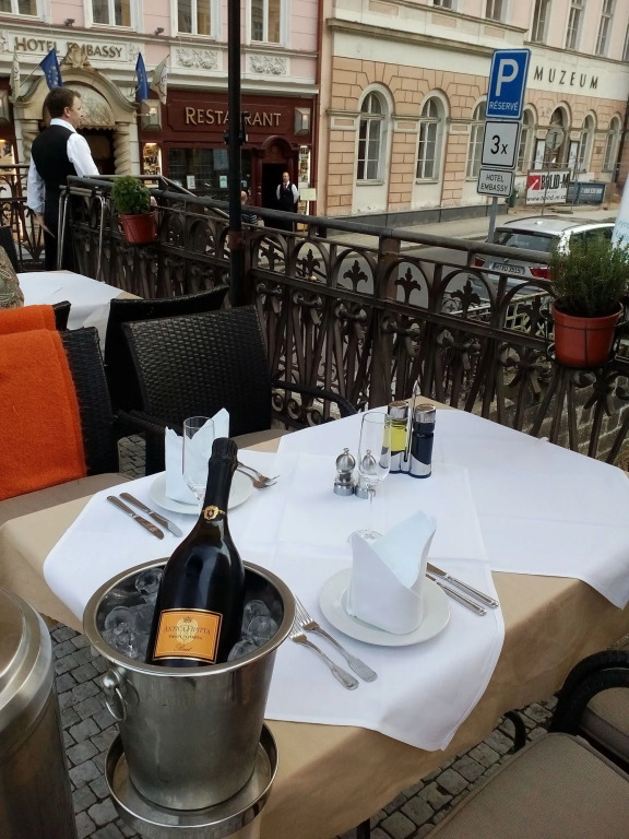 Hotel Embassy
