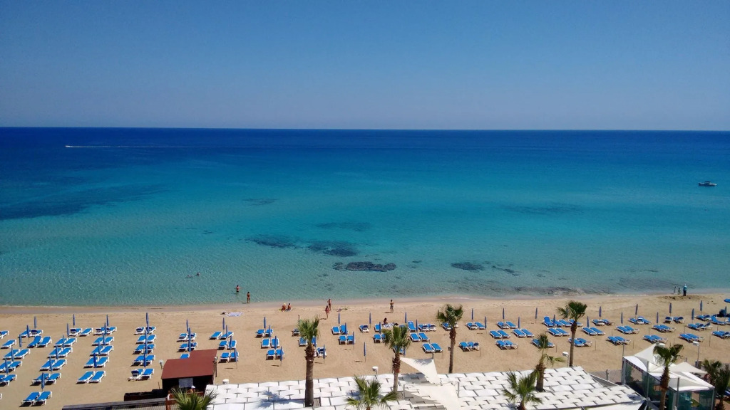 Vrissaki Beach Hotel