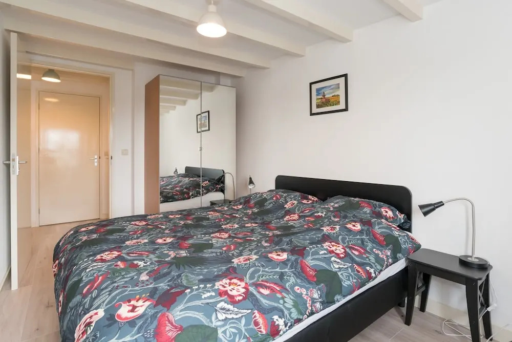 Central Hotspot Apartment