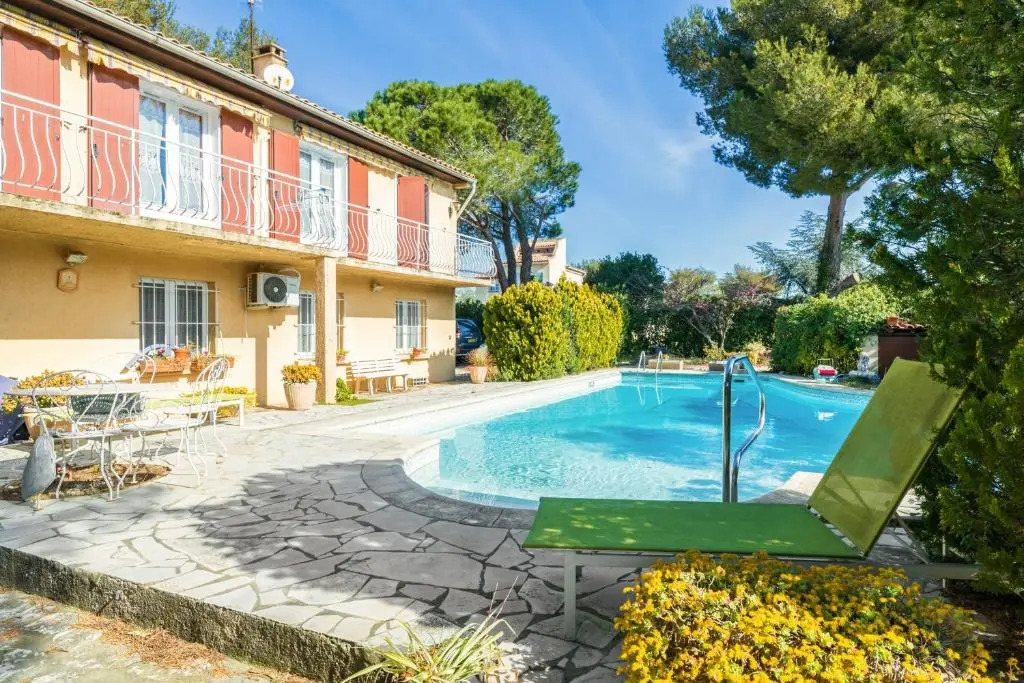 Comfortable studio with air-conditioning in Six-Fours-les-Plages - Welkeys