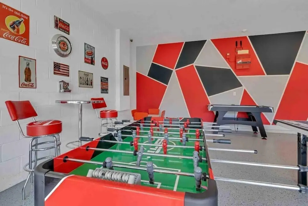 Chic 8BR All Suites With Pool and Game Room