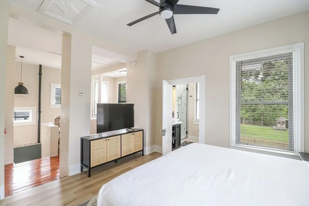 Aerie Loft: Cozy 1-bedroom Retreat in Biloxi, Perfect for Couples!