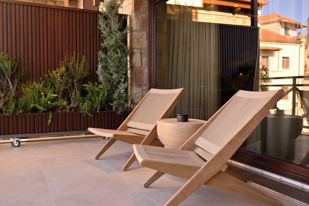 Ceci Suites