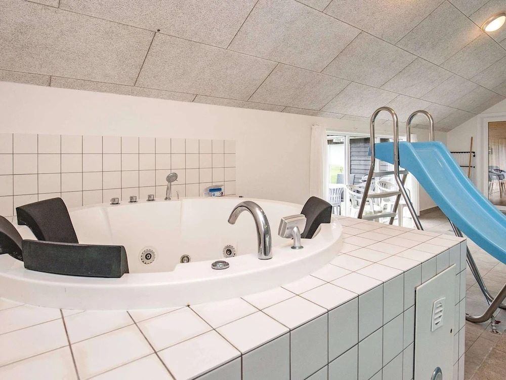 5 Star Holiday Home in Hojslev