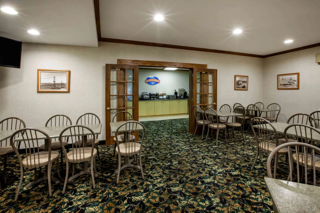 Baymont by Wyndham Mackinaw City