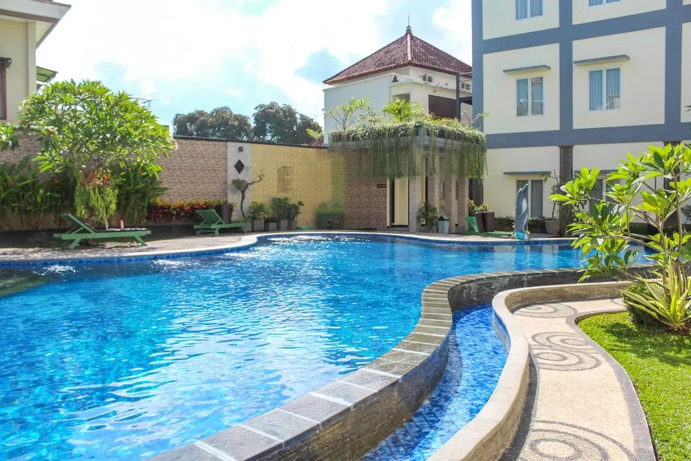 Hotel Puri Indah & Convention