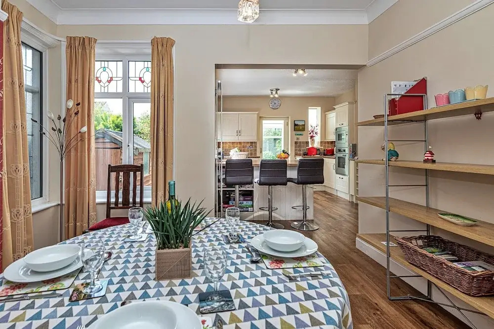 Cottage in Rhos-on-sea Near Sandy Beach