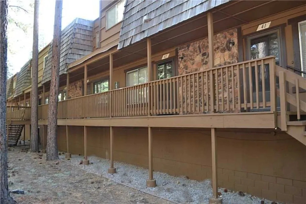 1200 #42 - 2 Br Condo