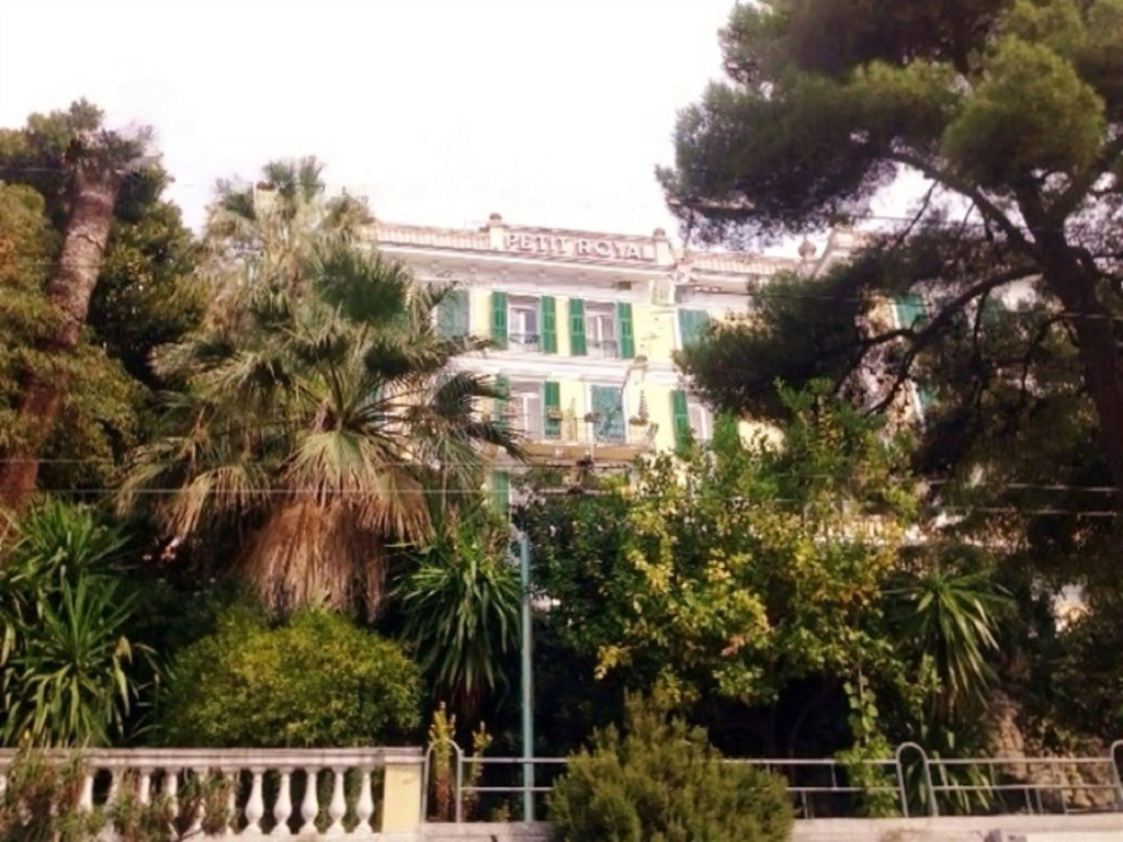 Hotel Petit Royal