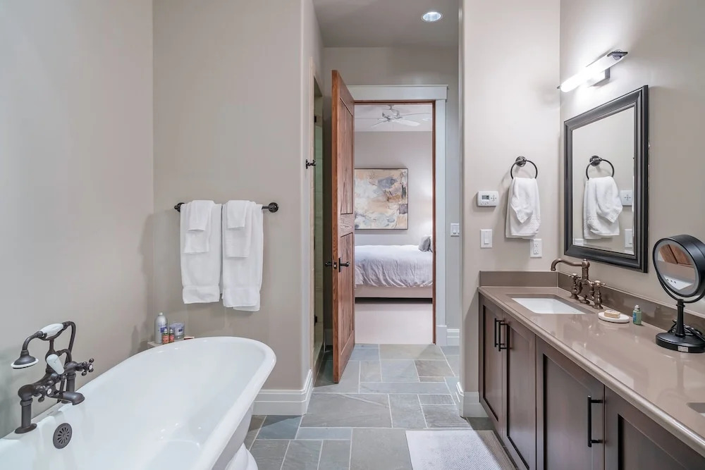 Villas At Cortina 1 4 Bedroom Condo by Alpine Lodging Telluride
