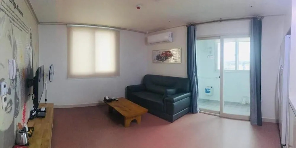 Hotel Joy near Camp Humphres