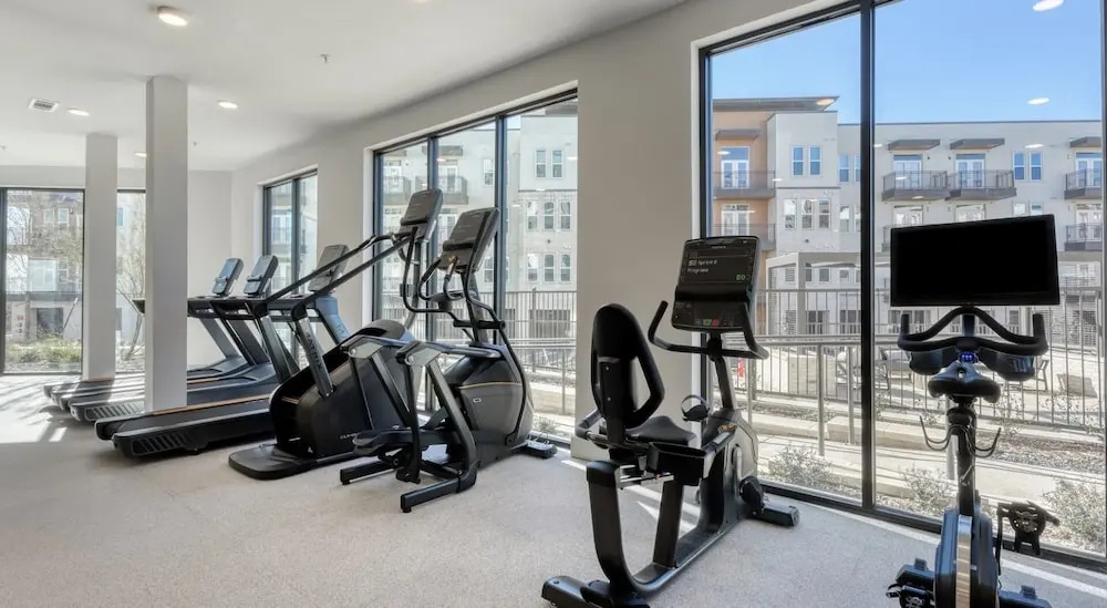 Landing Beautiful 1bd, Yoga Studio