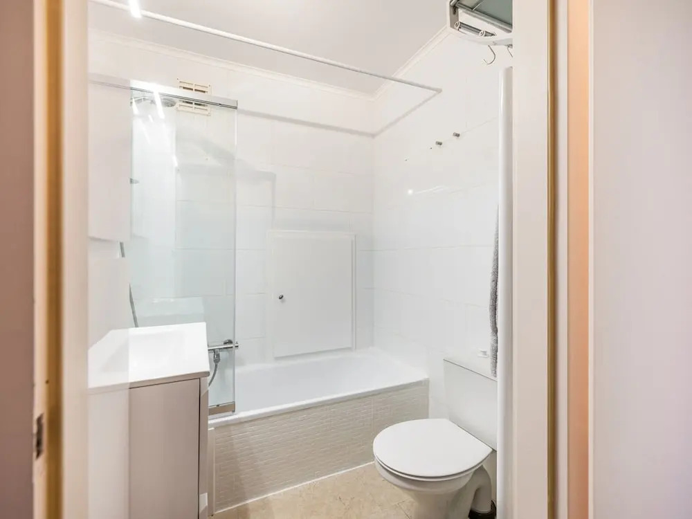 Sunny Flat in Maeterlinck Residence Near Seaside