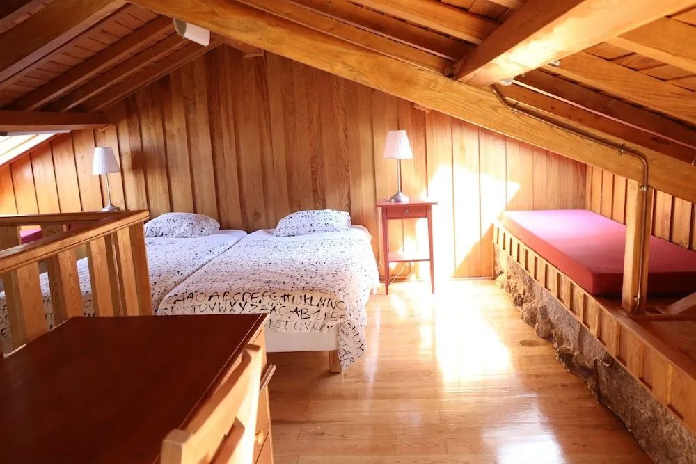 Comfortable Rural Cottage in Ancient Village in the Douro Region