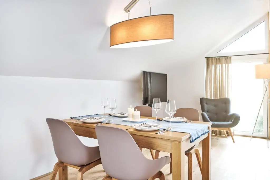 Die Tauplitz Lodges - Bergblick B7-2 by AA Holiday Homes