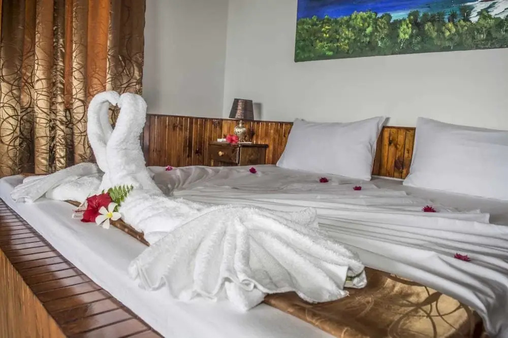 Les Elles Guesthouse Self Catering