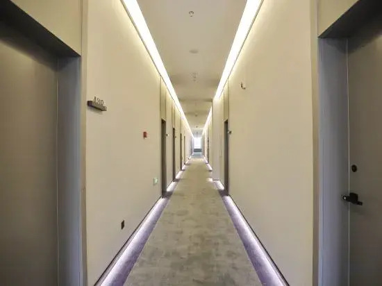 Sweet Fruit E-sports Hotel (Changchun Jida South School)
