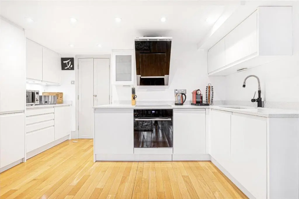 Boltons Court - 1 bed