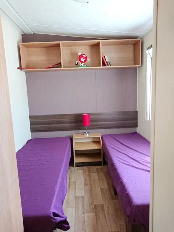 Property With 2 Bedrooms in Les Mathes, With Pool Access and Furnished