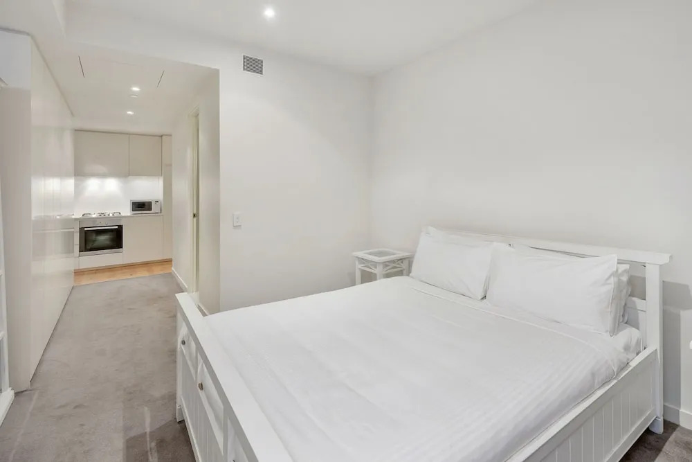 Edgewater 109
