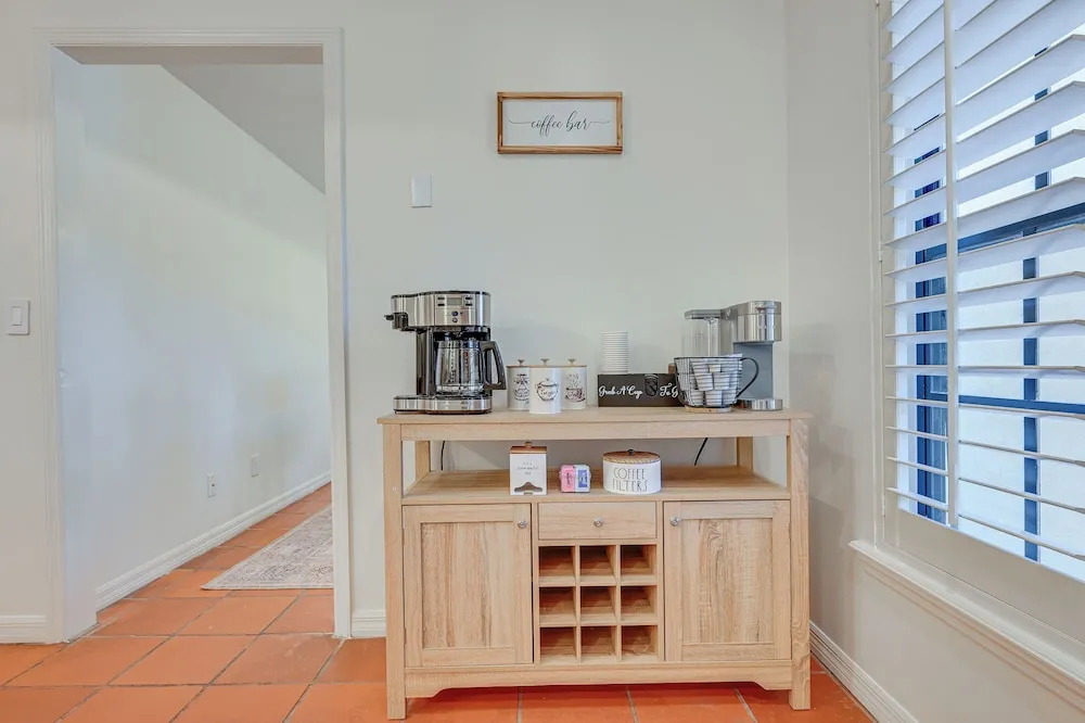 Exciting Valrico Villa w/ Private Pool & Game Room