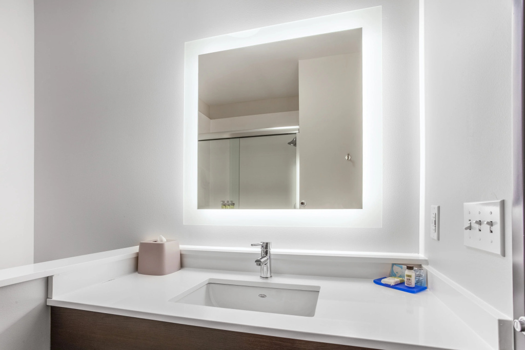 Holiday Inn Express & Suites - Ottawa by IHG