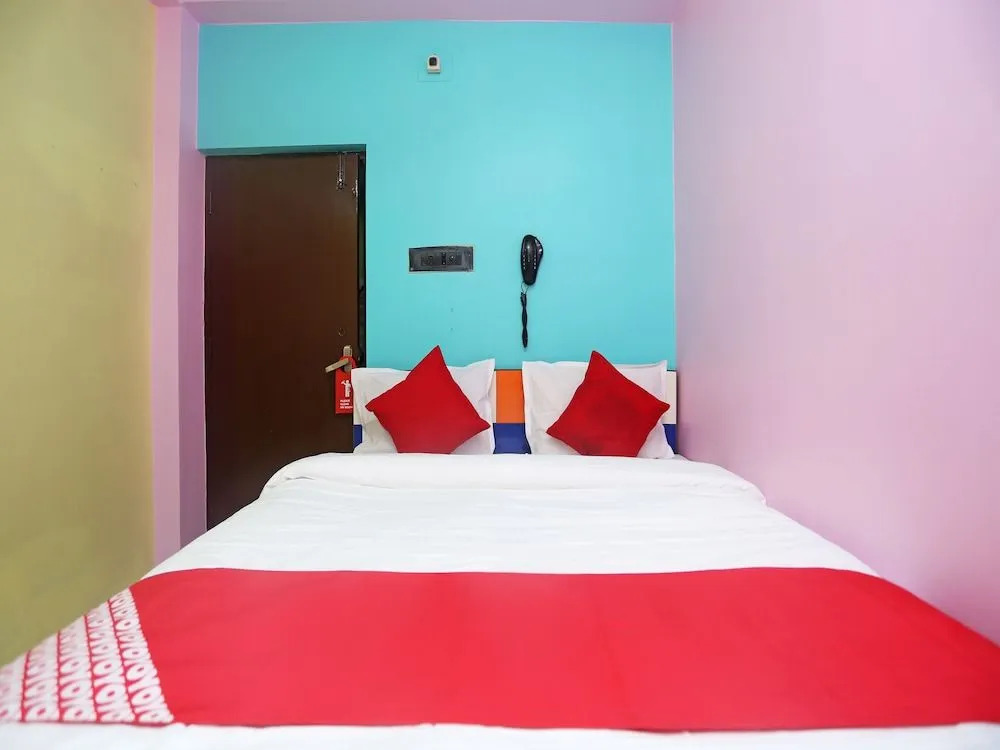 OYO 22232 Hotel Continental & Lodge