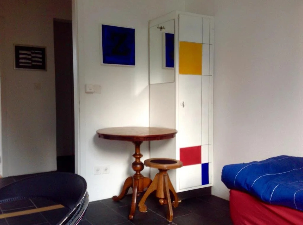 Artistshouse Bed with Kitchen